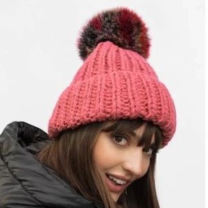 Kyi Kyi Canada Chunky Knit Faux Fur Pom Pom Beanie Hat in Light Salmon Multi NWT